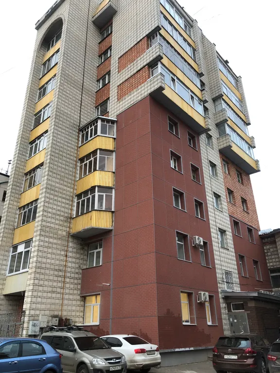 Уютная двушка в хорошем доме возле ЦУМа, рядом с Новогодней Елкой