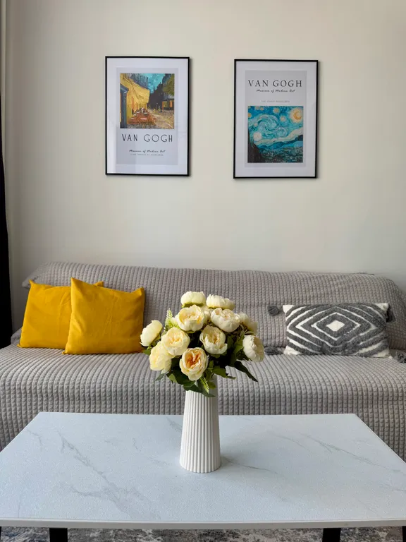 Двухкомнатный апартамент в новом районе в центре