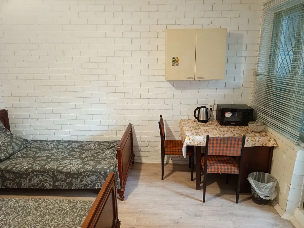 Квартира Отдельная комната с удобствами и двориком в центре — Сухум