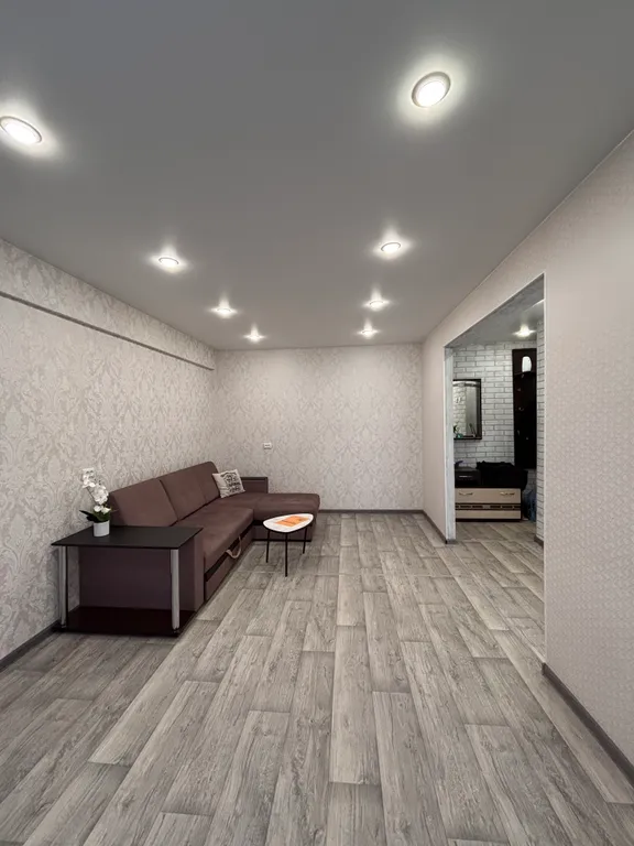 Квартира рядом с площадью нашего города