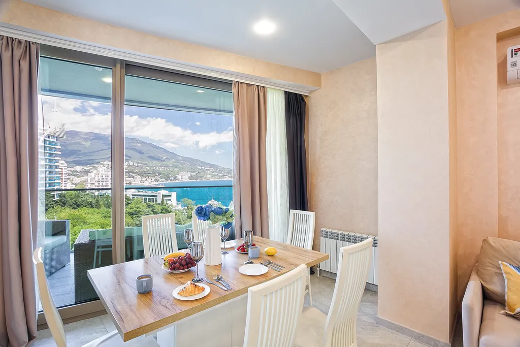 Апартамент и терраса с сумасшедшим видом на море в Приморском парке