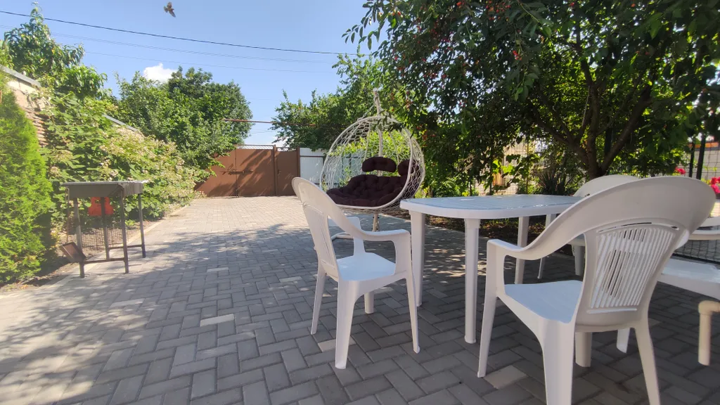 Часть дома в тихом районе с отдельным входом и удобной парковкой