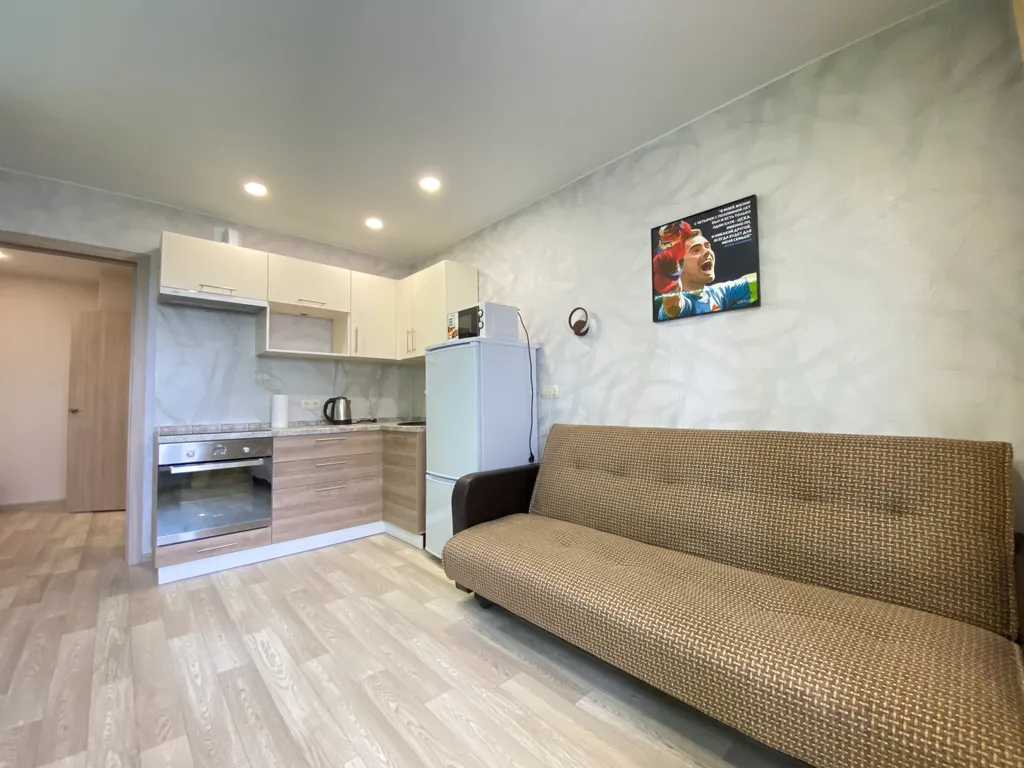 Евродвушка с футбольной атмосферой