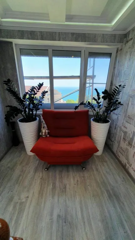 Дом с бассейном