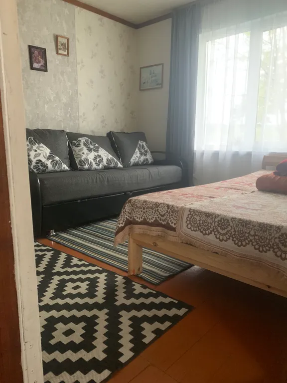 Живописный дом на природе недалеко от города