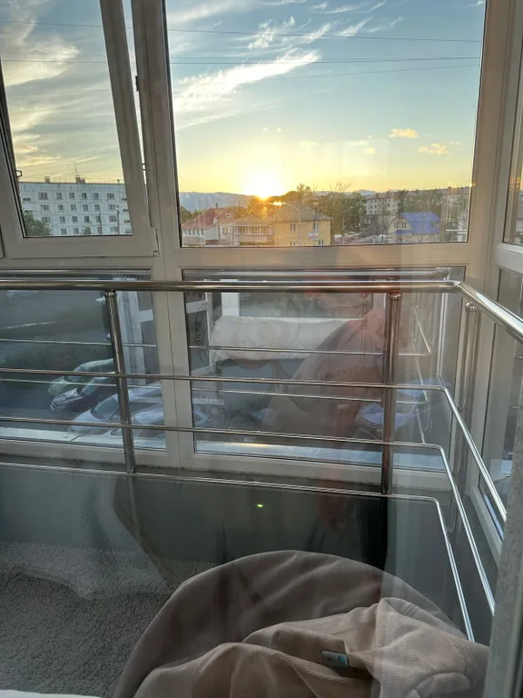 Комфортная квартира в новом доме с видом на закат