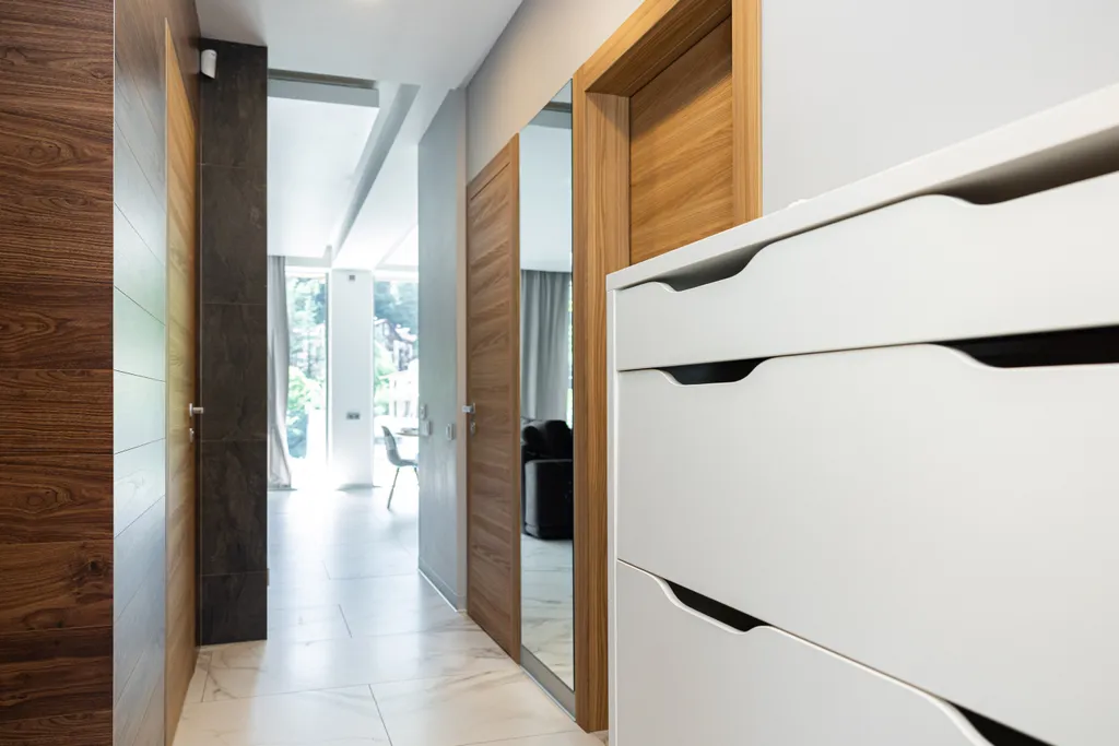 Просторная квартира с живым камином и видом на горы