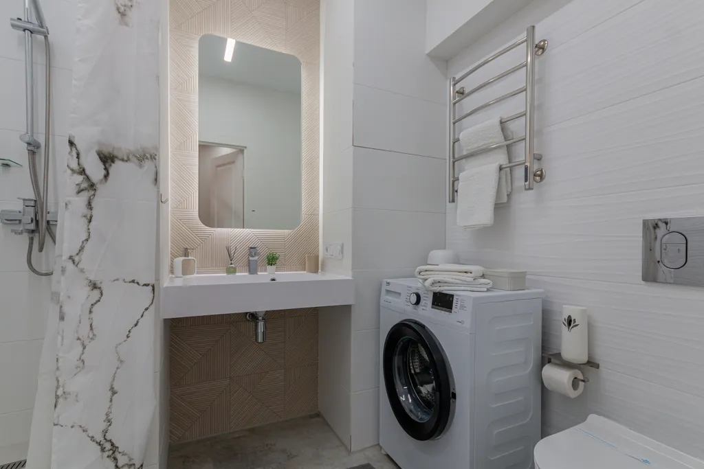 Студия в сердце города с видом на жд вокзал