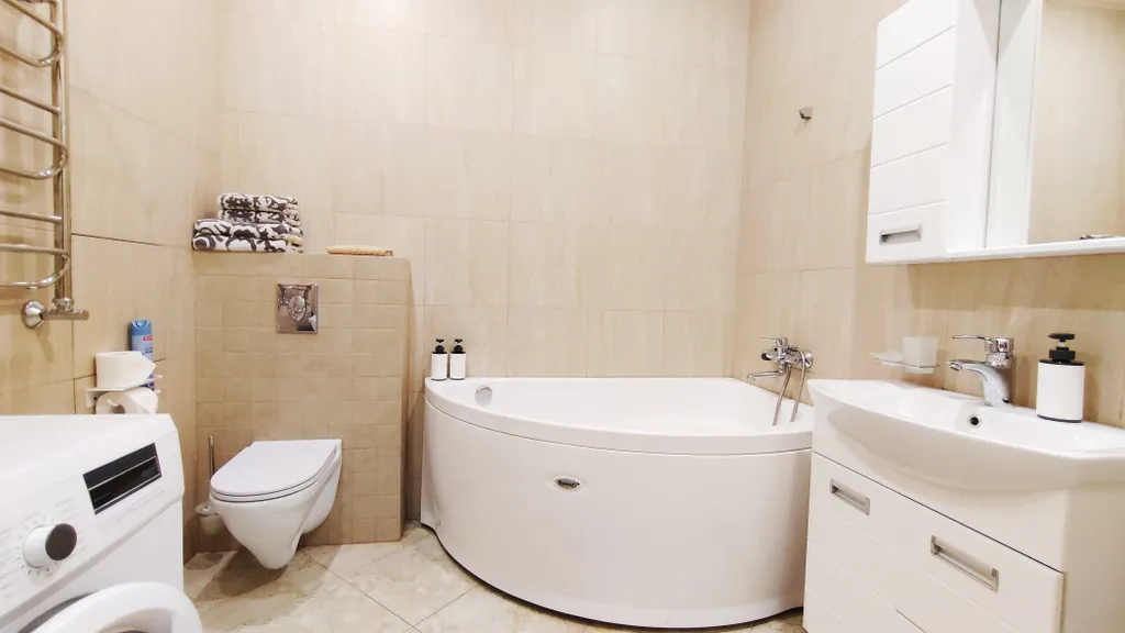 Просторный апартамент с панорамным видом на горы в центре. Спальня