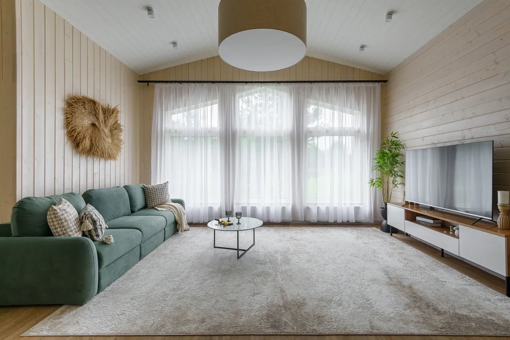 Просторный уютный эко дом на участке с соснами