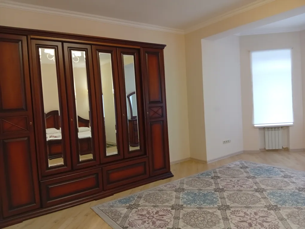 Уютный двухэтажный дом в самом центре города-курорта