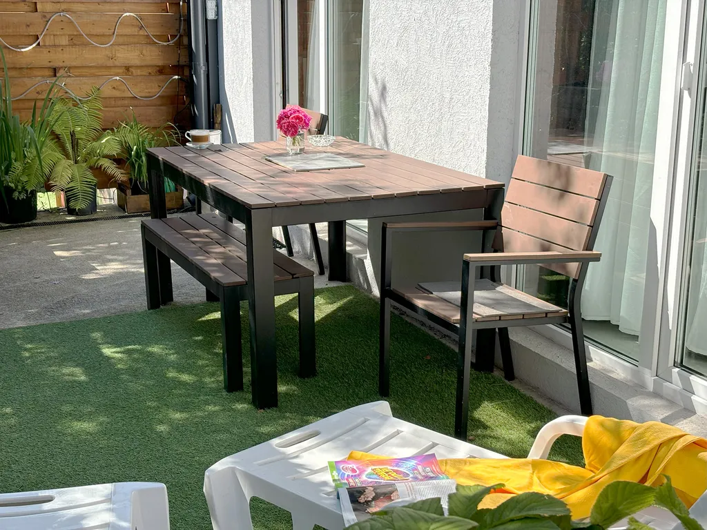 Уютный таунхаус с видом на сад