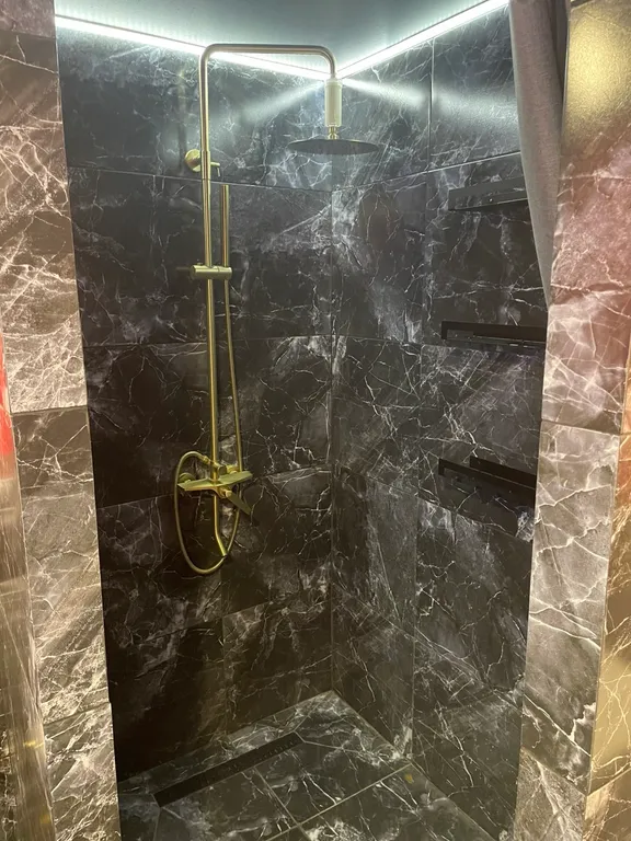 Уютная студия в центре города С балконом в 2 минутах от моря