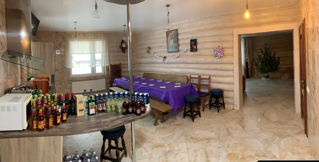 Дом в окружении леса