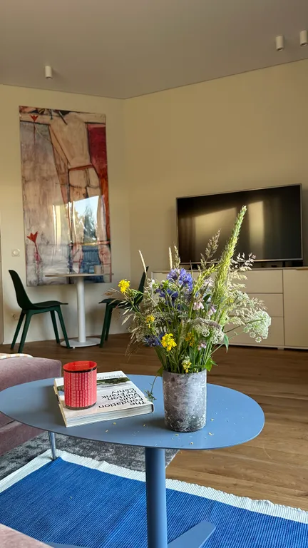 Стильная квартира у моря с террасой