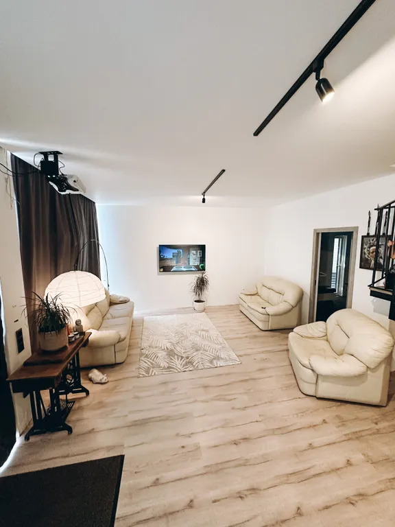 4-комнатный Дом