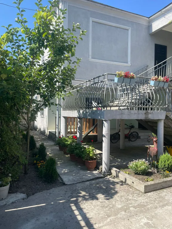 Просторный дом у моря