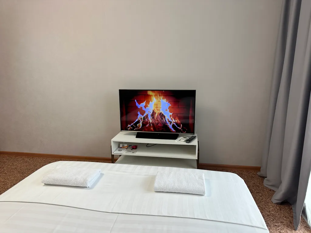 "В Гости!" на Строителей 90Б (1к квартира рядом с Кузнецким льдом)