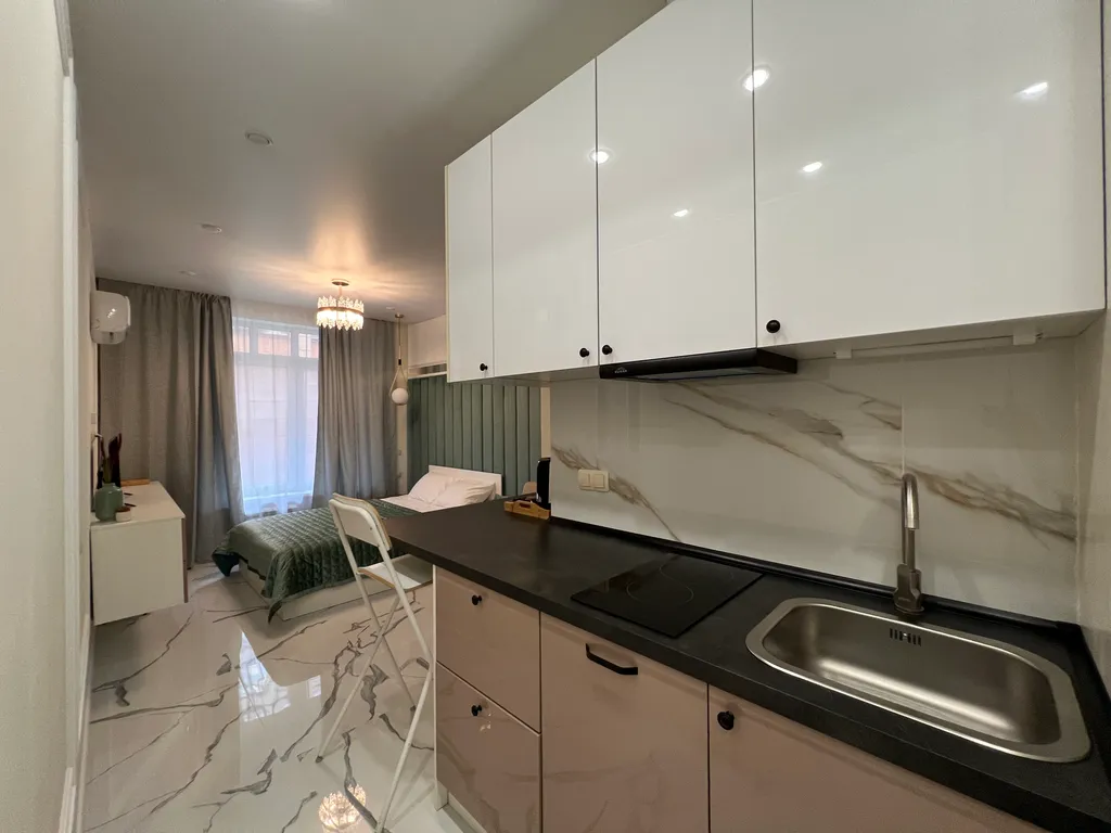 Красивая студия в центре, рядом Белоусовский парк