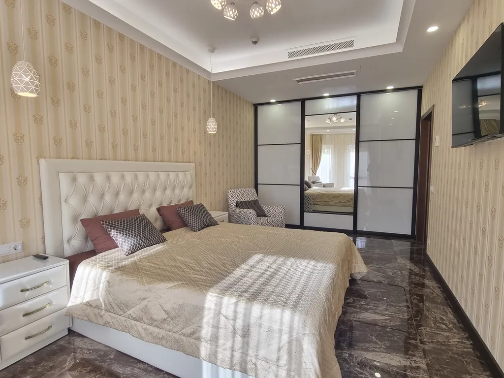 Квартира Aпаpтaмeнт c баcсейном и теpрaсой нa набеpeжной — аренда посуточно в Ялта