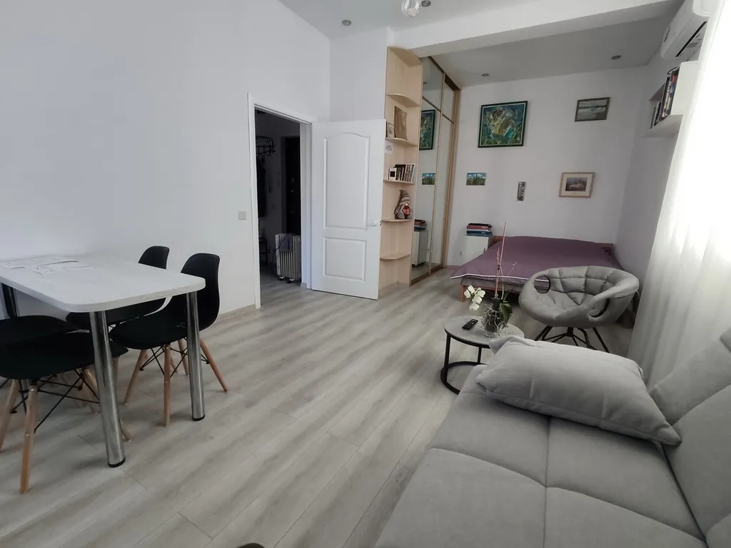 Тихий уютный уголок в центре города