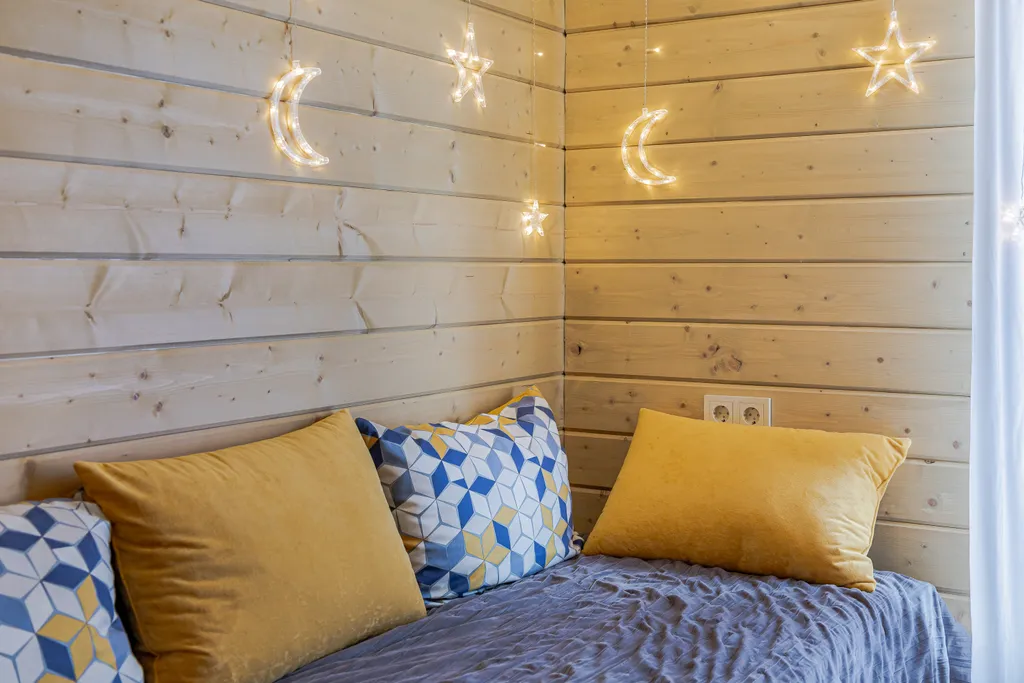 Дом у озера с чаном