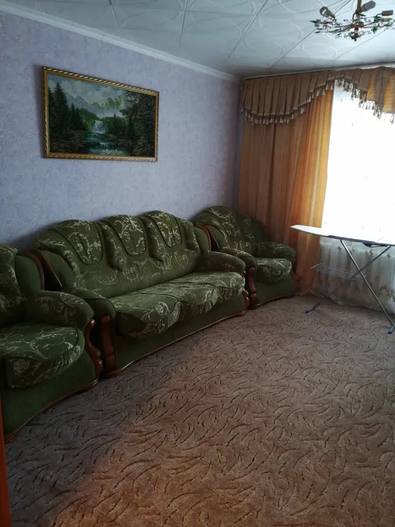 Трехкомнатная квартира в центре города — аренда посуточно в Ленск