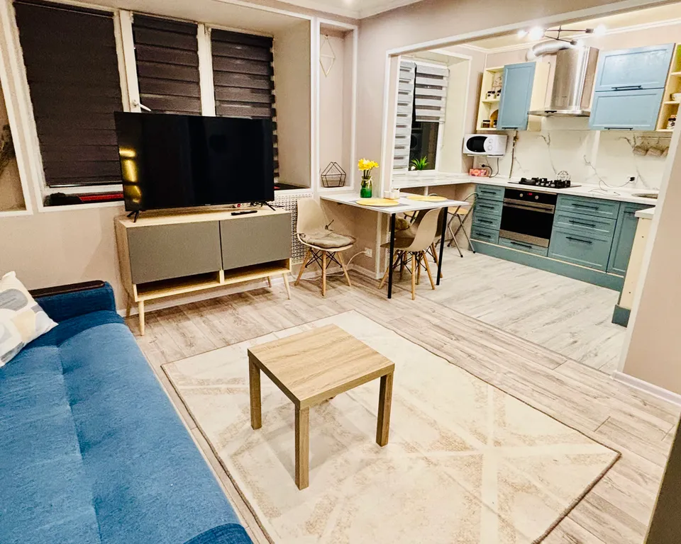 Квартира Уютная и светлая студия в центре — Курск