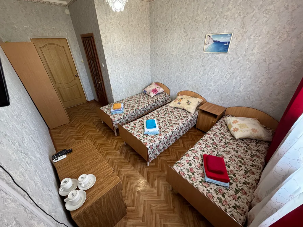 Квартира Квартира Трёхместный стандарт с раздельными кроватями на 2 этаже — Геленджик