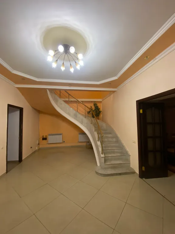 Большой дом с 5-ю спальнями