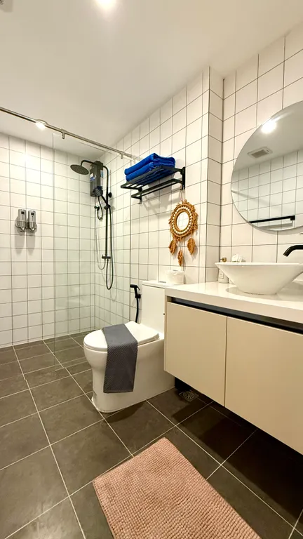 Просторная однушка у моря с бассейном и Wi-Fi 500 мбит/с