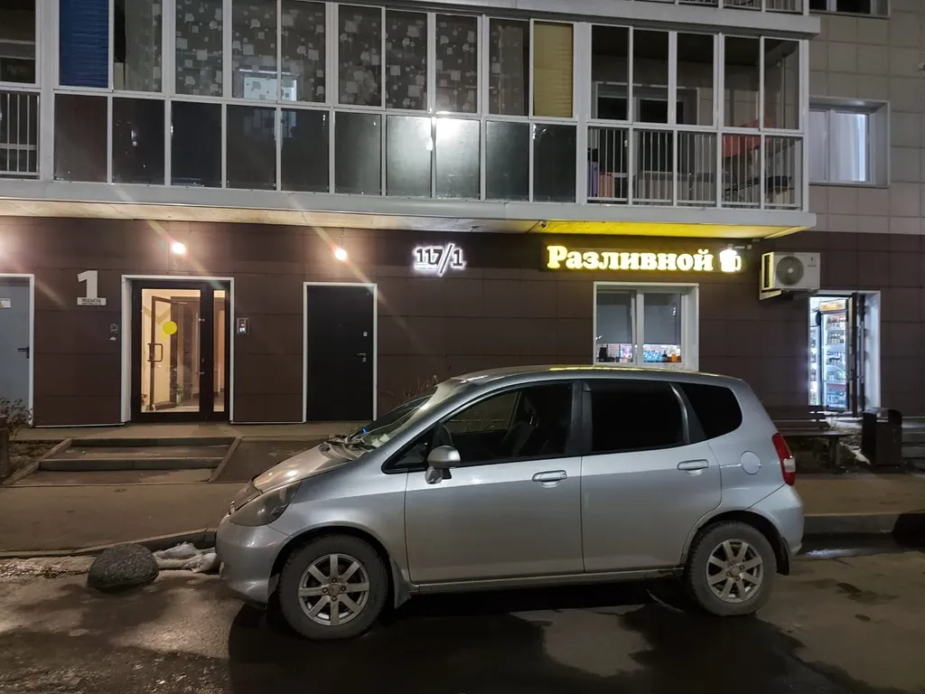 Сдaм квapтиpу-студию пocуточно в мкр. Юбилейный, 117/1.