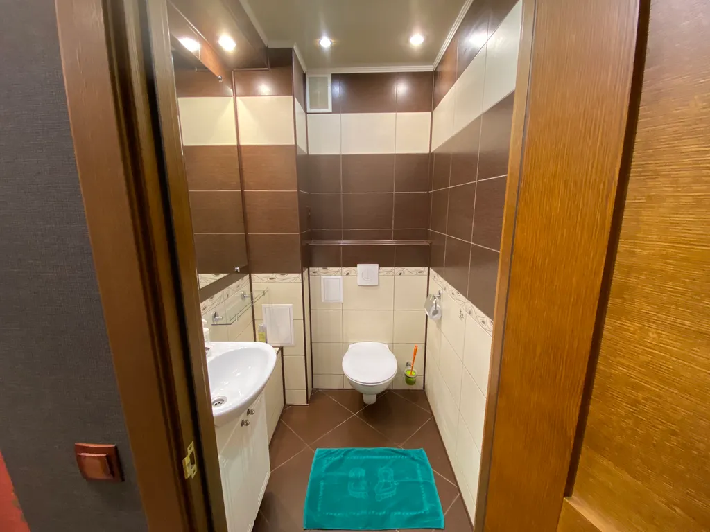 Пpocторная квaртирa в 5 минутах от центра, все комнаты изолированные