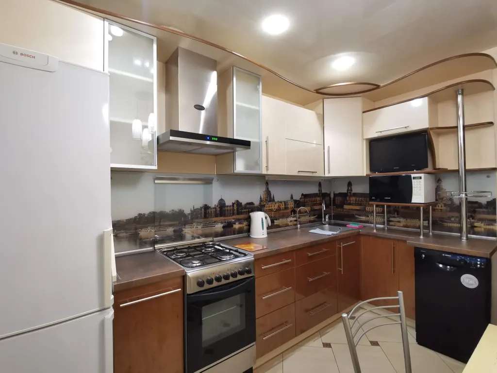 Просторная 2-ка возле Амфитеатра