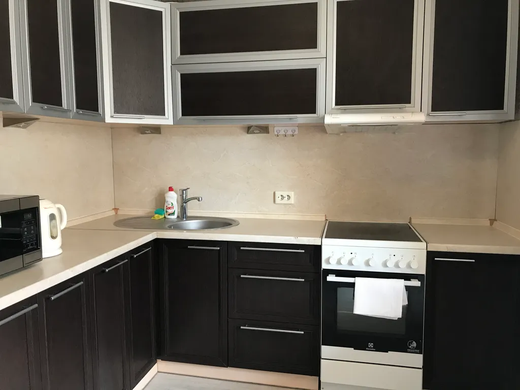 Квартира Квартира 1комн возле Планеты с деревянным балконом — Красноярск