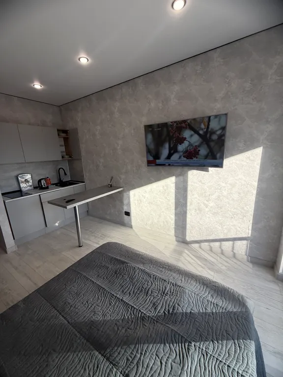 Шикарная студия на въезде в город