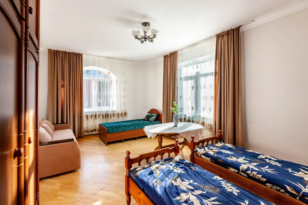 Уютный дом в центре города