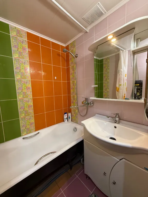 Уютная двухкомнатная квартира на улице героя России Ильфата Закирова