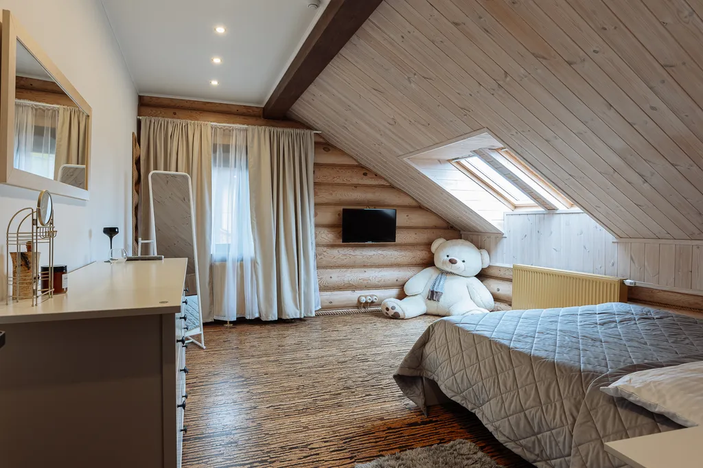 Шикарный дом из сруба с баней и бассейном