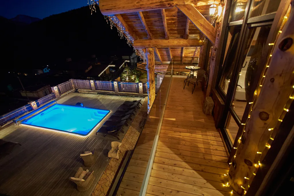 Коттедж Шале с бассейном и джакузи — Красная Поляна