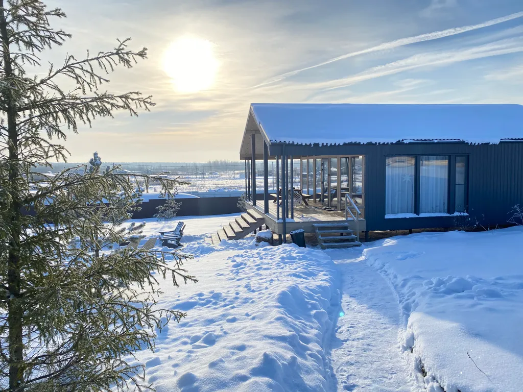 Дом с видом на пруд