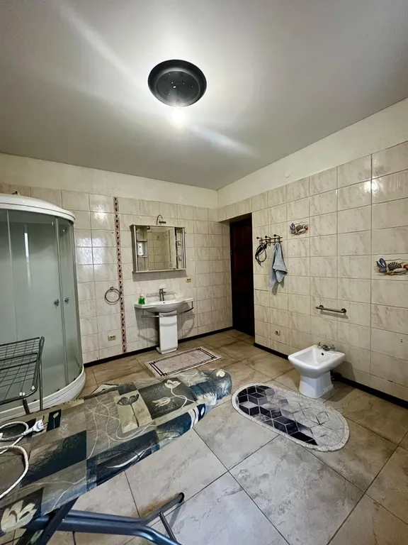 Большой уютный дом