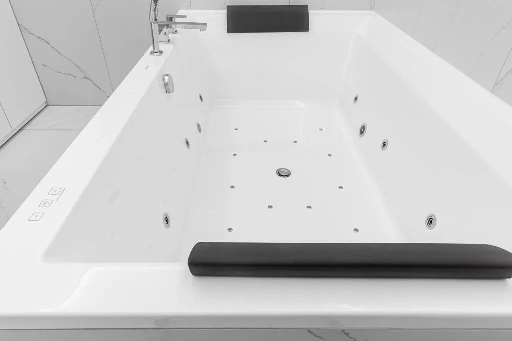 Апартаменты с двухместным Джакузи для романтиков в Сердце Ростова