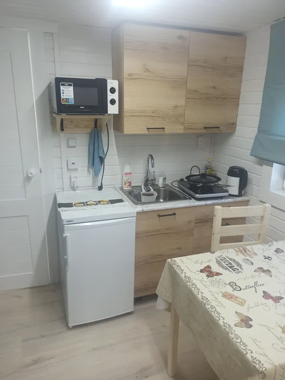 Уютный домик на двоих на берегу речки