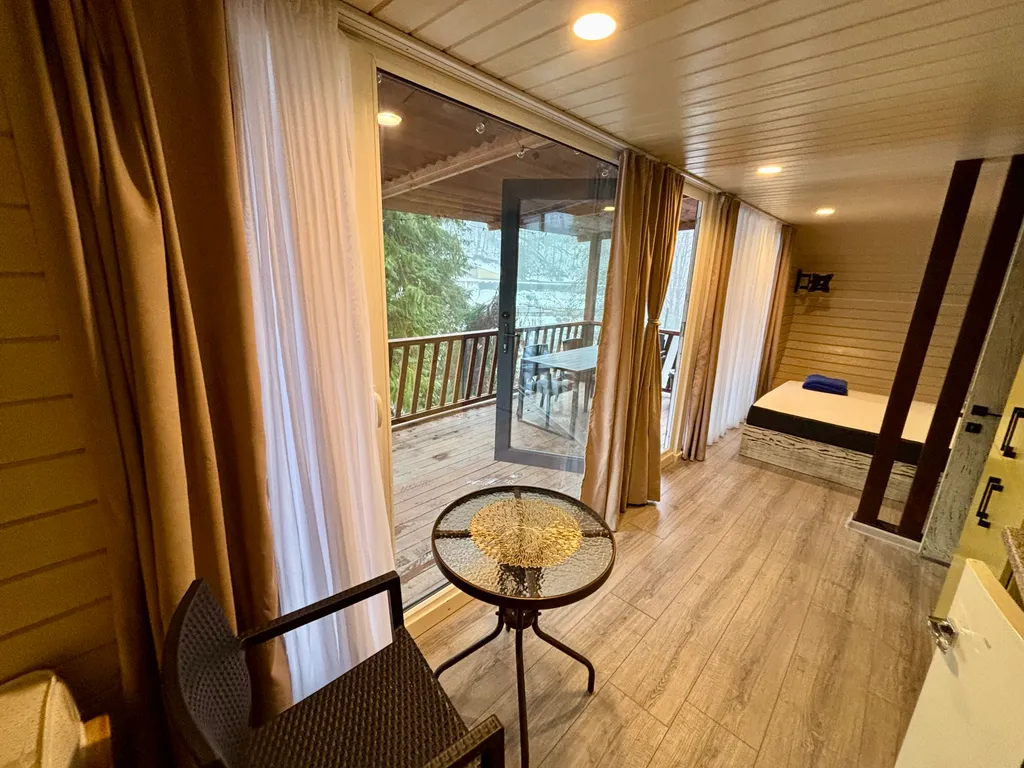 Дом у реки с видом на горы с купелью и баней