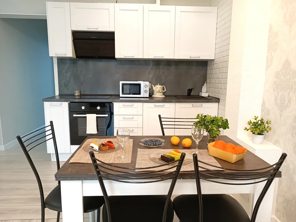 Двухкомнатная квартира с видом на набережную рядом с Крокус