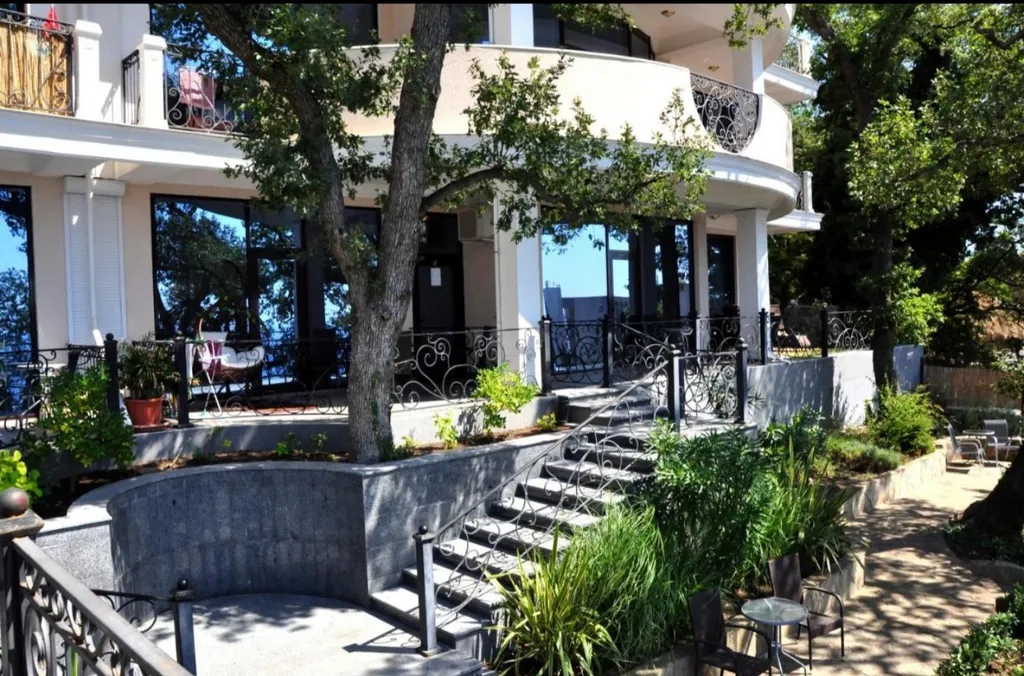 Апартаменты с видом на море и горы