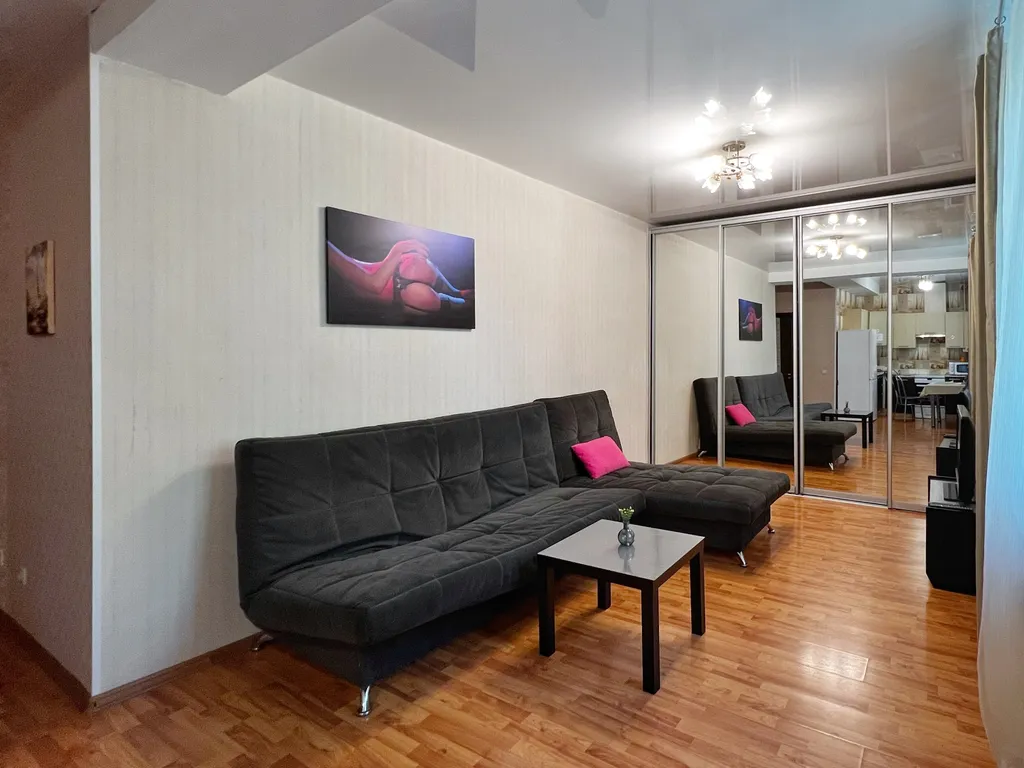 Тихая двухкомнатная квартира формата Евро в центре недалеко от Вокзала