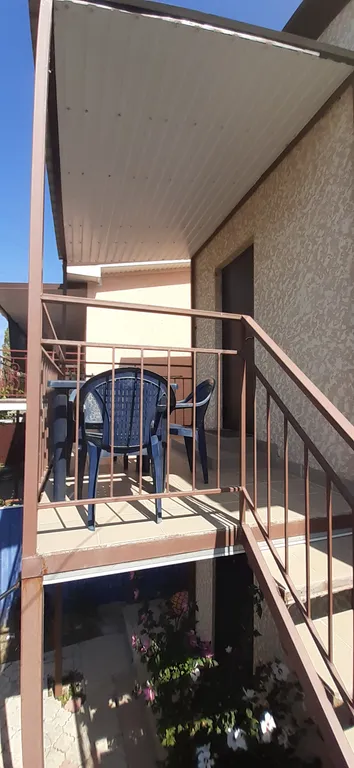 Уютный современный дом около моря