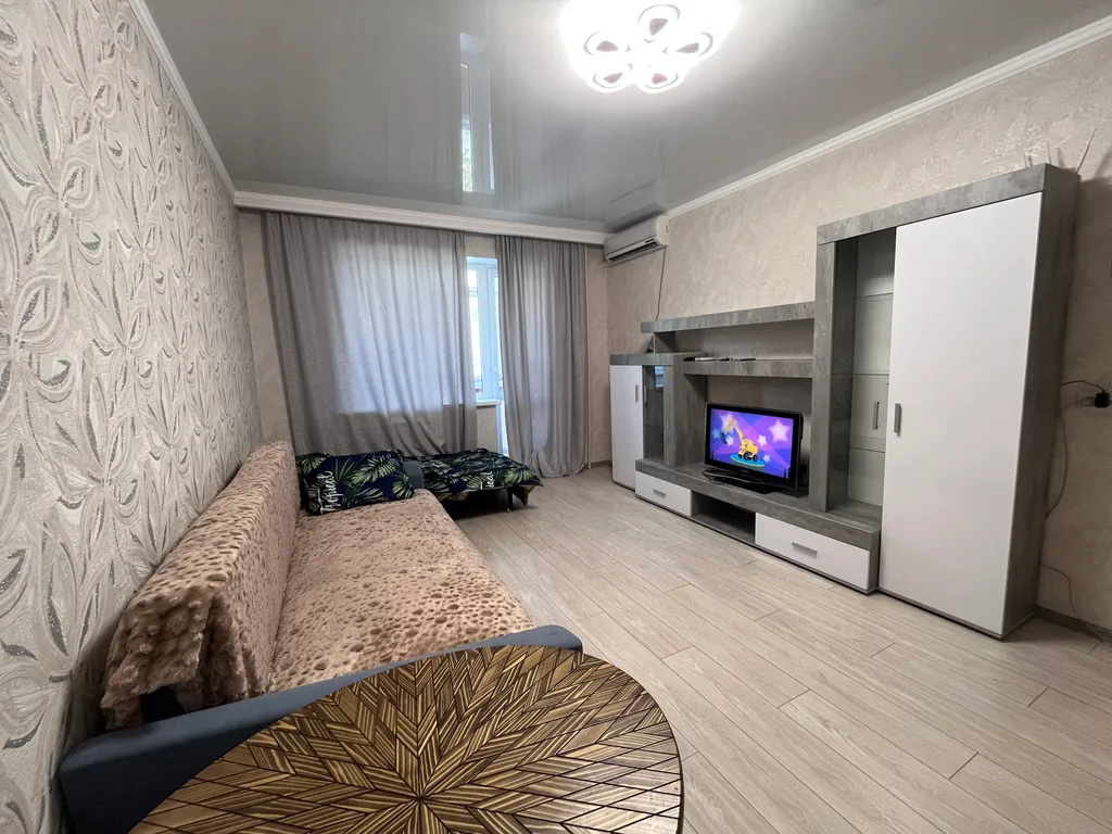 Уютная квартира рядом ЖД вокзал, 20 минут до моря — аренда посуточно в Новороссийск